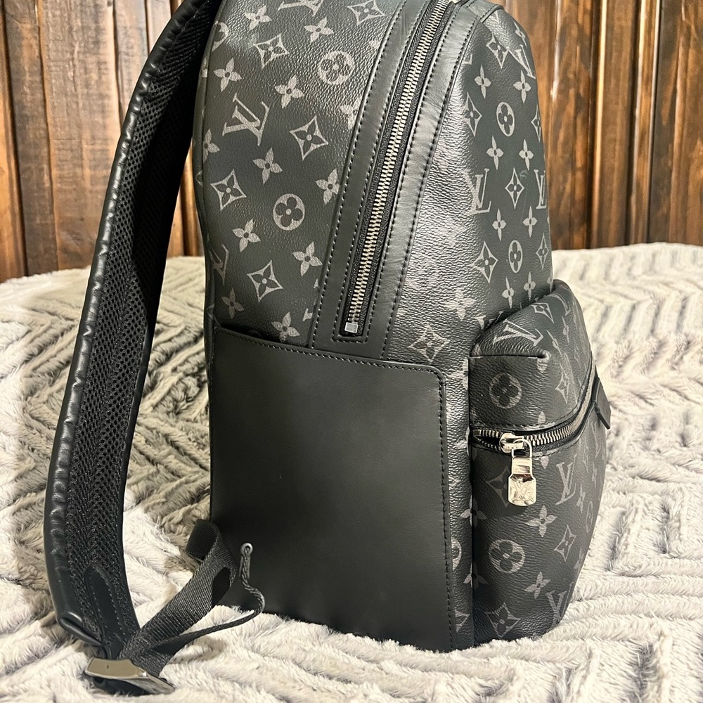 ‼️SOLD ELSEWHERE‼️Louis Vuitton Discovery MM Backpack - Picture 2 of 13